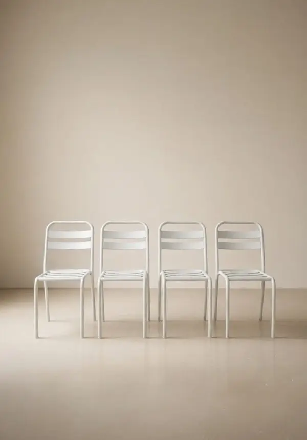 Chaises-acier-blanc